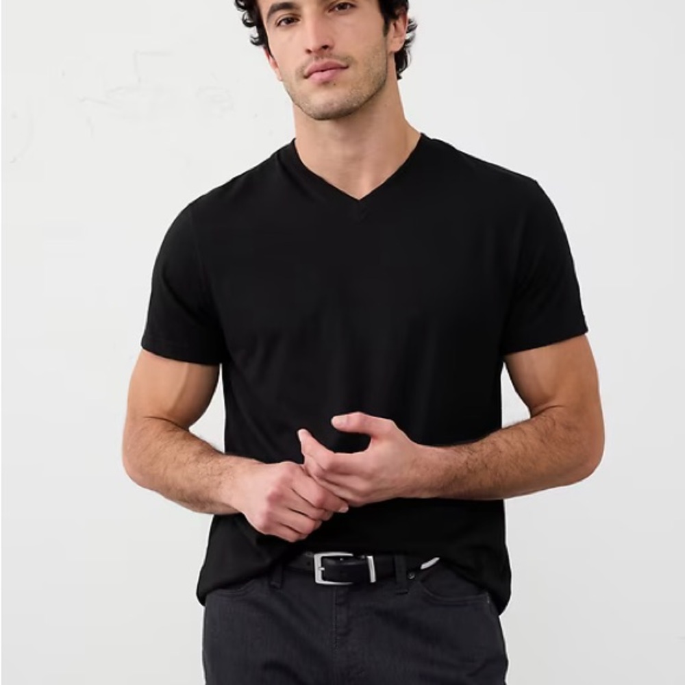 Banana Republic Men's Black Short Sleeve V-Neck Tee